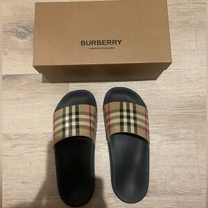 Burberry Furley Vintage Check Slide Sandal